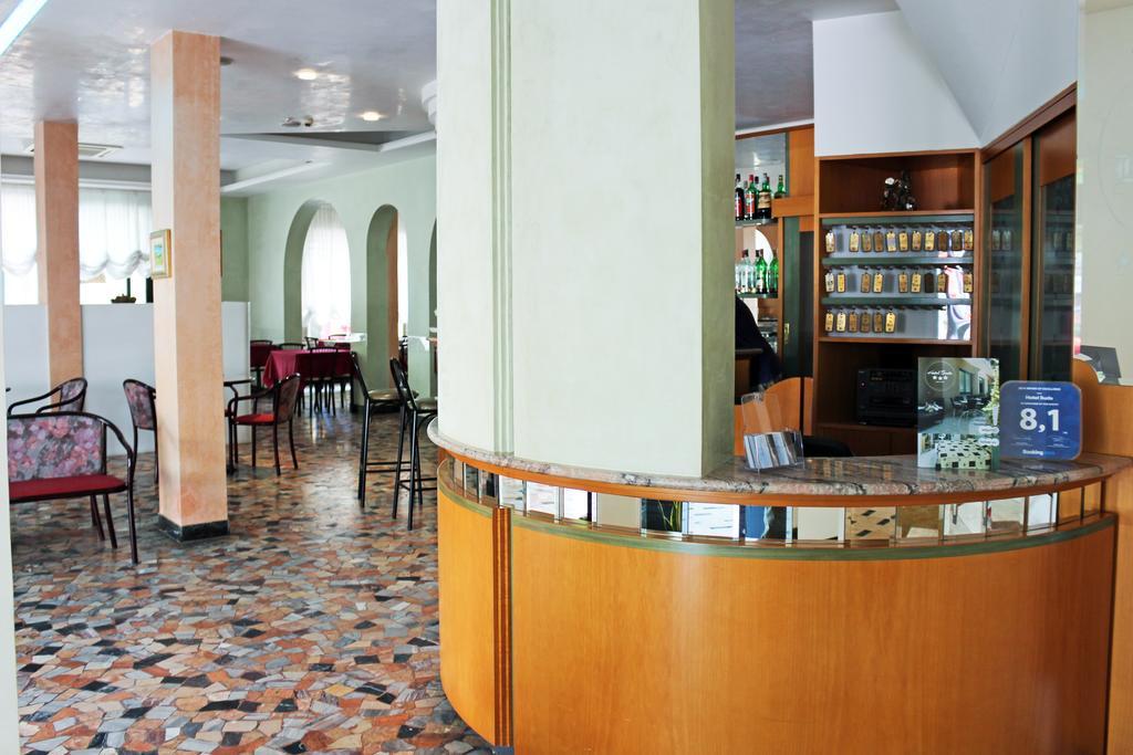 Hotel Buda Bellaria-Igea Marina Bagian luar foto