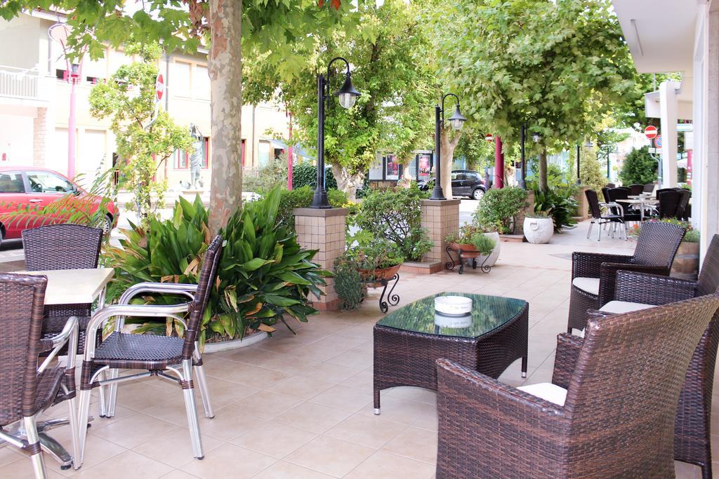 Hotel Buda Bellaria-Igea Marina Bagian luar foto